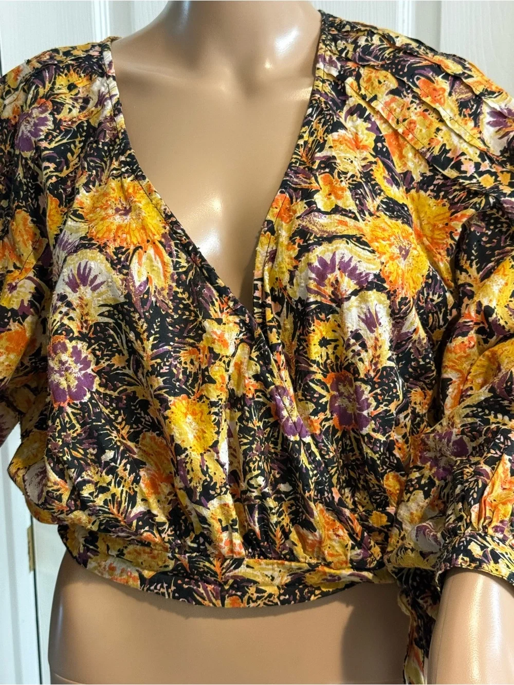 Free People Party Playlist Wrap Cropped Blouse Top Floral Size S Puff Sleeves